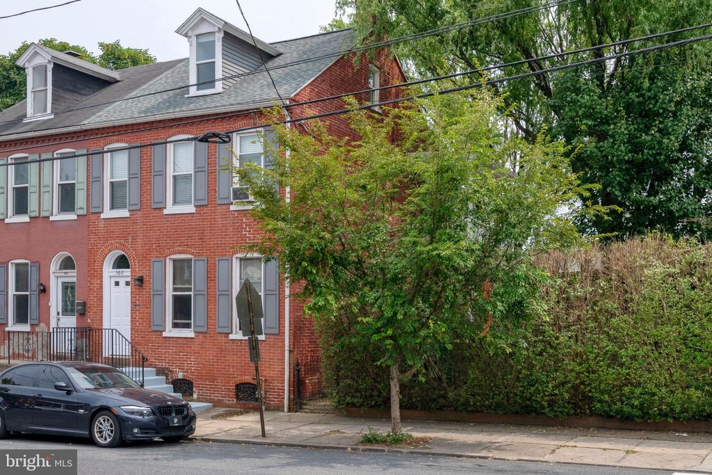 Photo of 562 W ORANGE ST, LANCASTER, PA 17603 (MLS # PALA2037252)