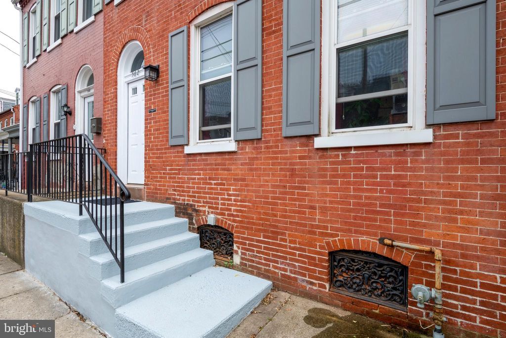 Photo of 562 W ORANGE ST, LANCASTER, PA 17603 (MLS # PALA2037252)