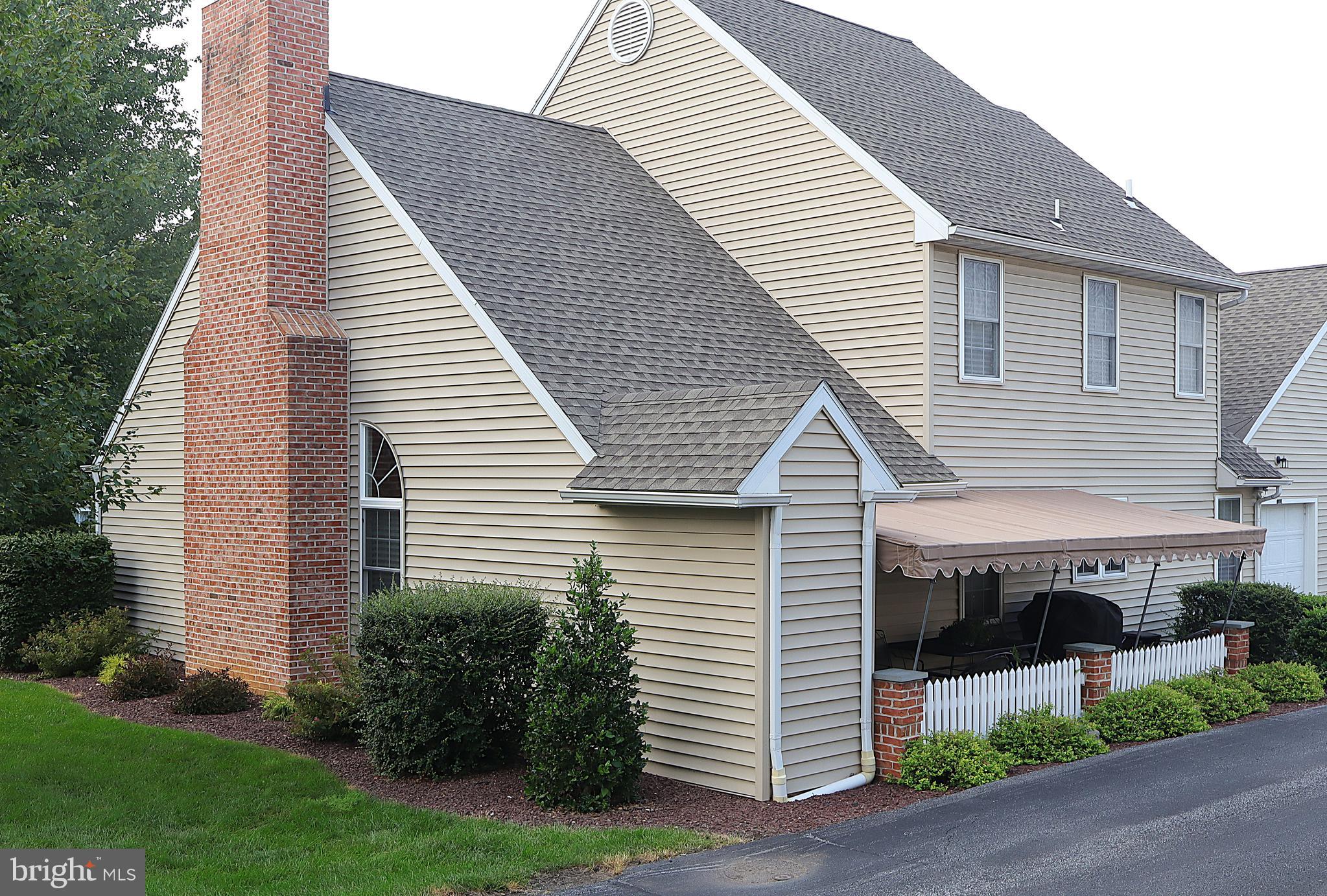 STONE HILL FARMS - Residential