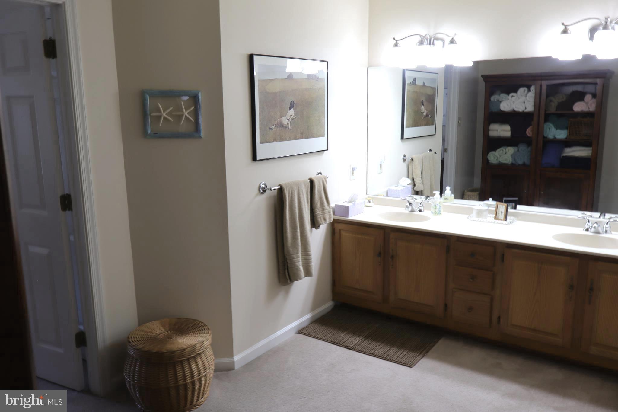 STONE HILL FARMS - Residential