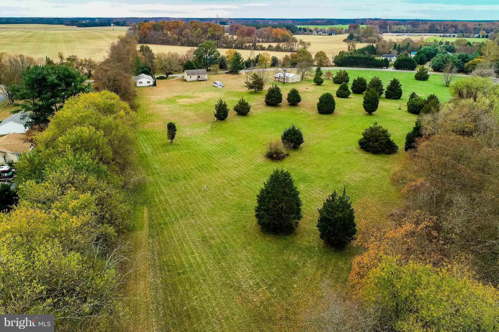 CHESTER HARBOR - Land