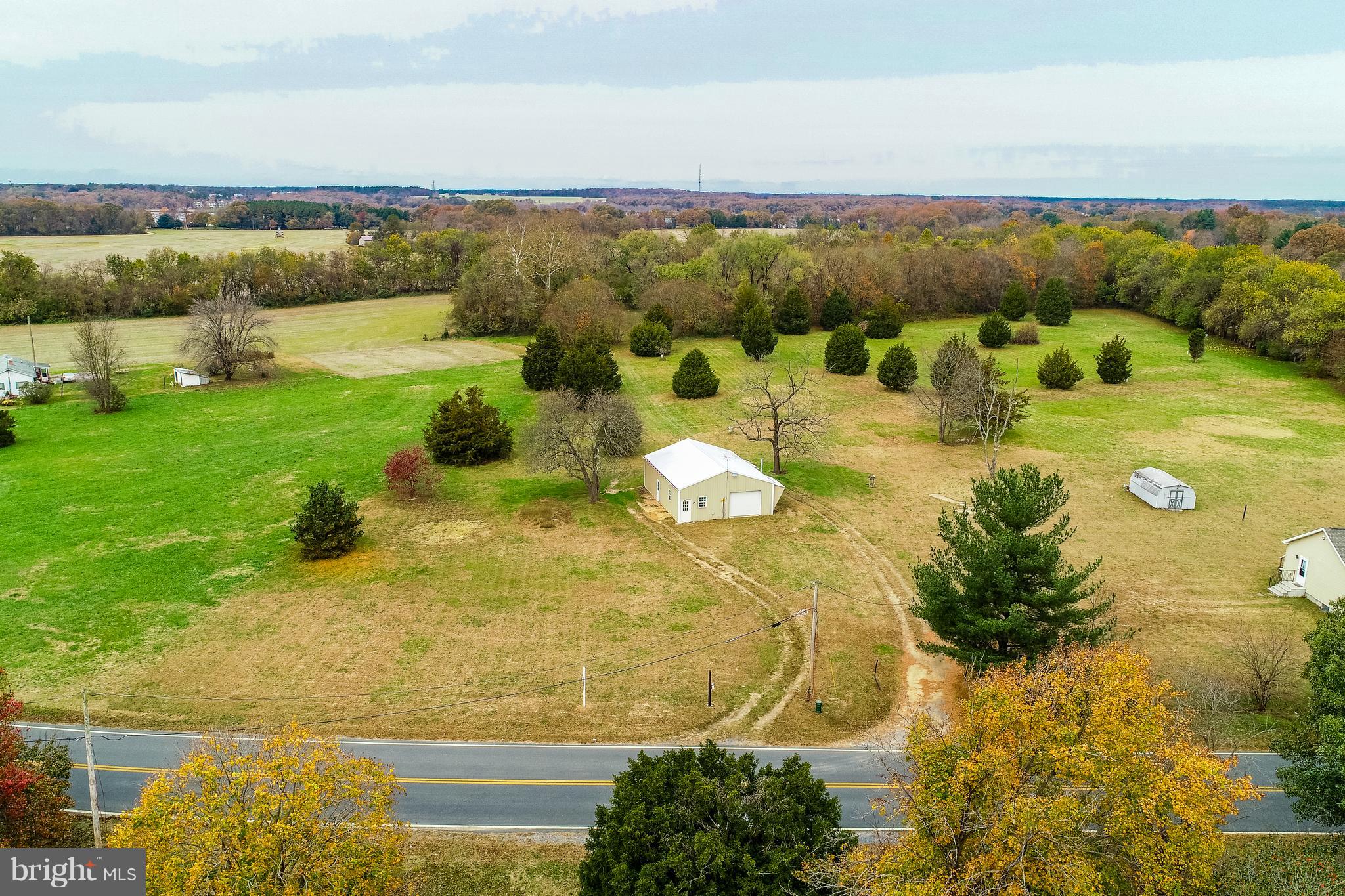 CHESTER HARBOR - Land