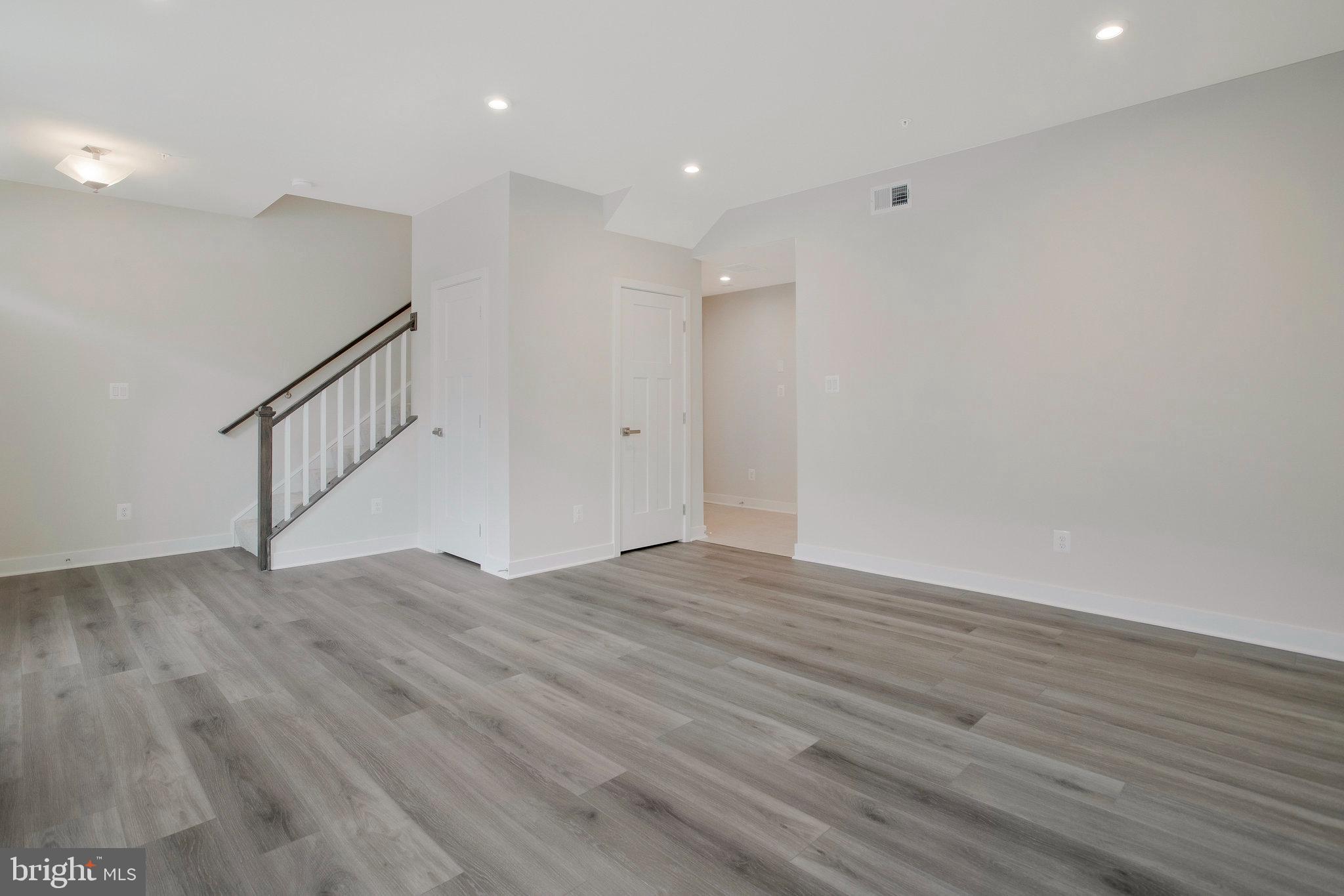 GREENLEIGH AT CROSSROADS - Residential