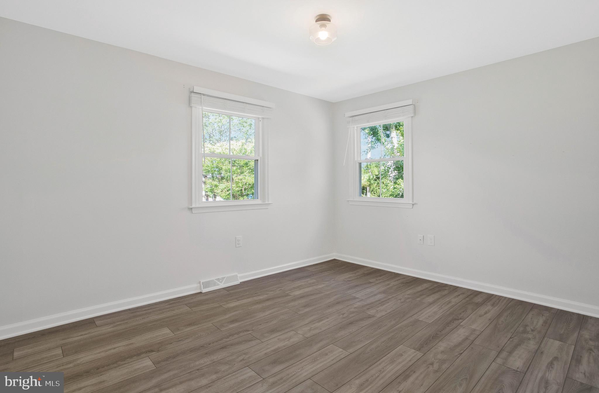 BENTONS PLEASURE - Residential