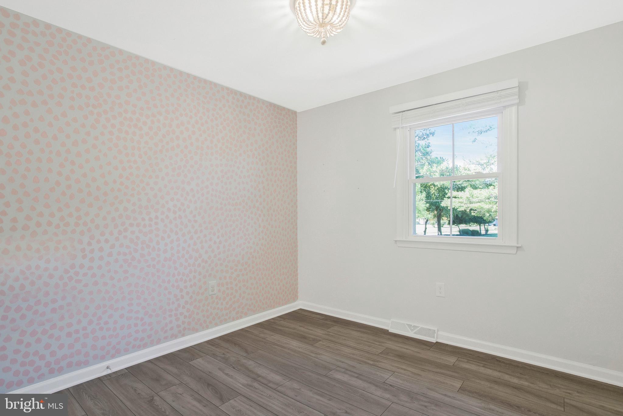 BENTONS PLEASURE - Residential