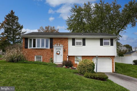 4 LOGAN HEIGHTS ROAD YORK PA 17403