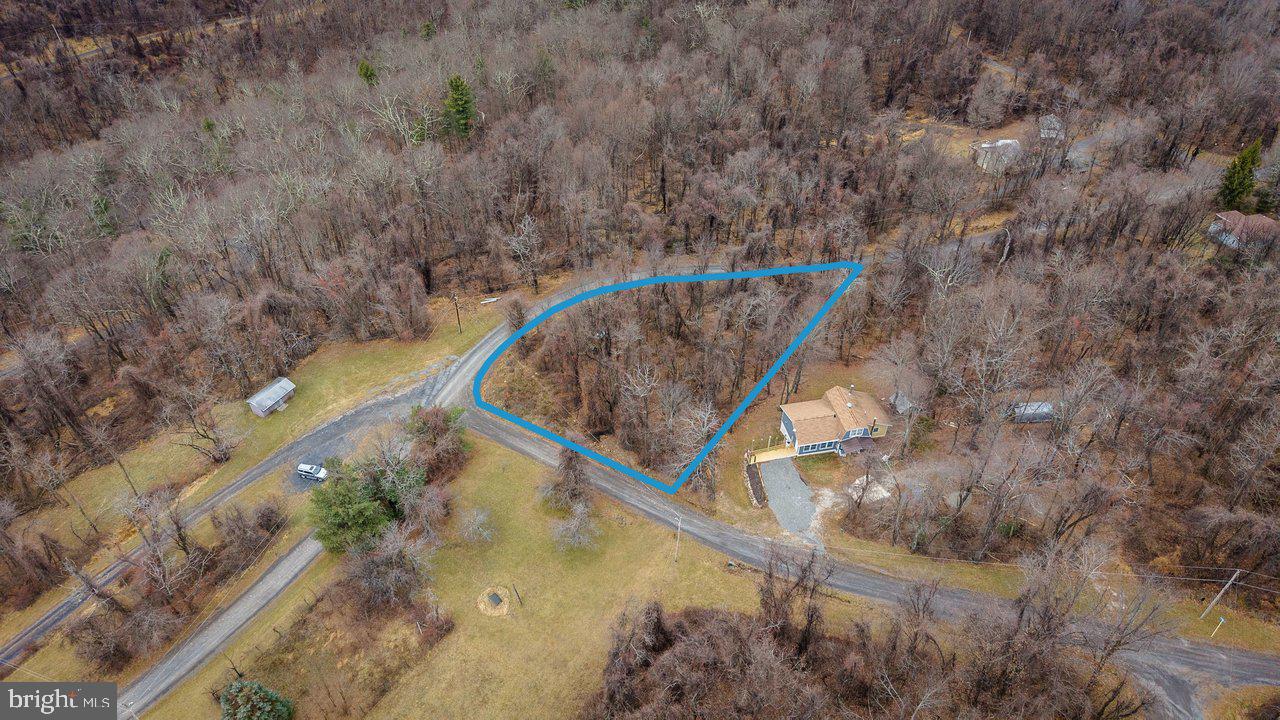 SKYLINE LAKES - Land