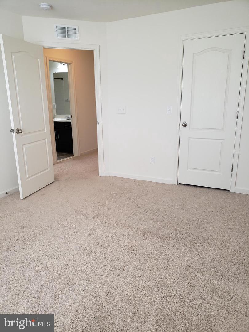 RESIDENCES AT CHERRY HILL - Residential Lease