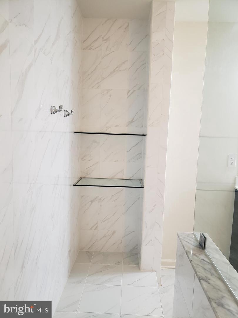 RESIDENCES AT CHERRY HILL - Residential Lease