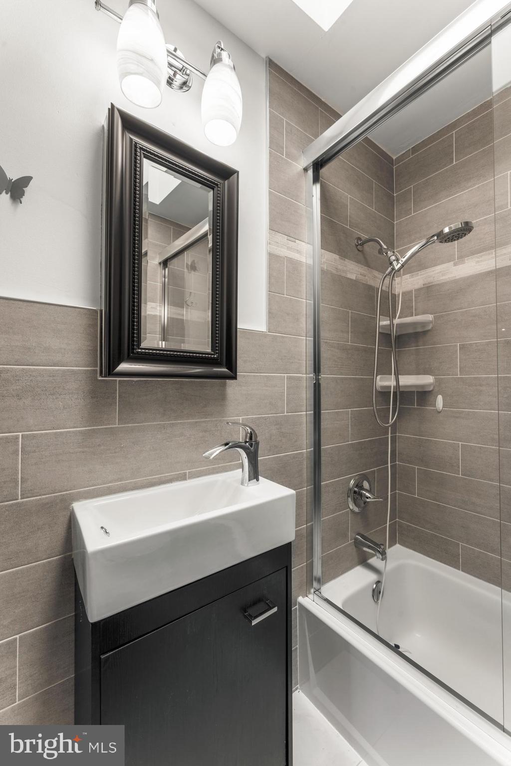 BELLA VISTA - Residential