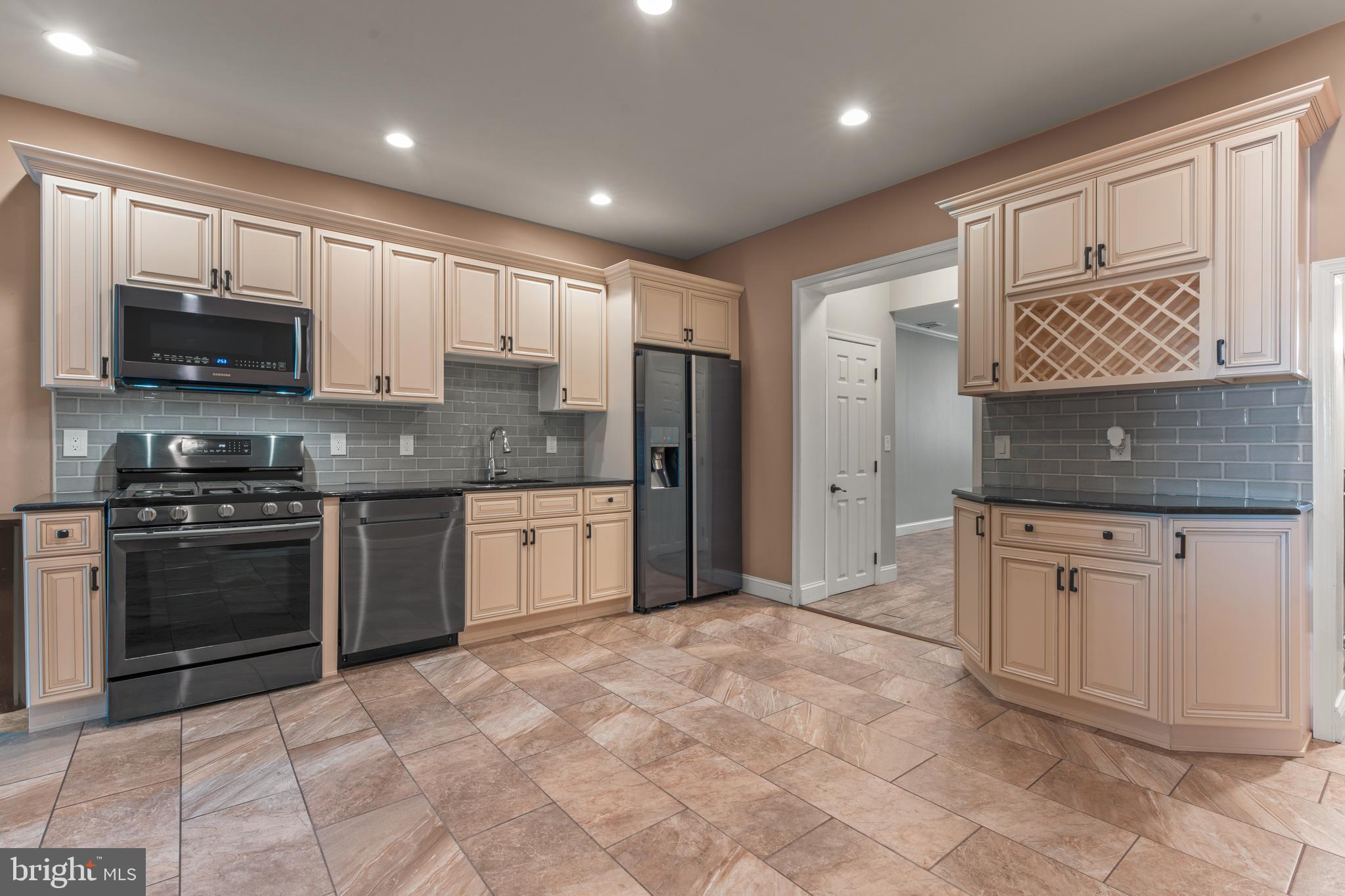 BELLA VISTA - Residential