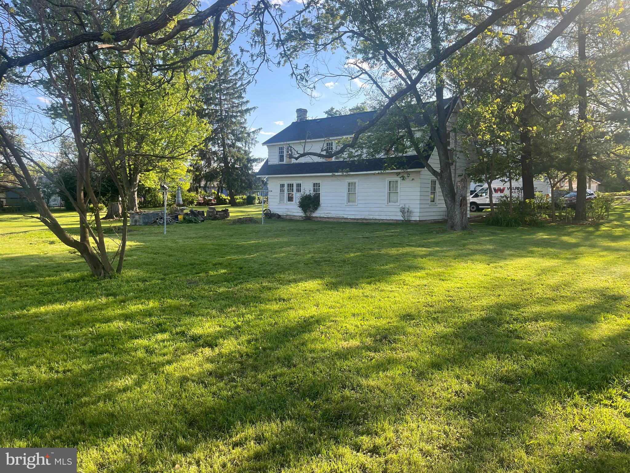 MAUGANSVILLE - Residential
