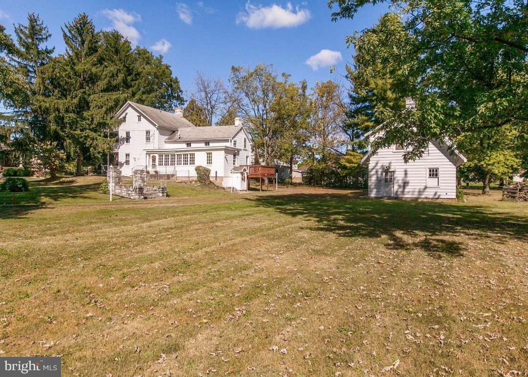 MAUGANSVILLE - Residential