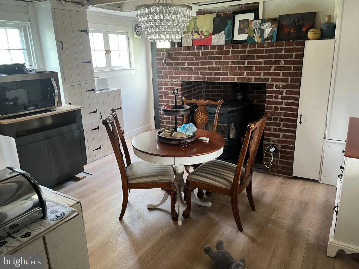 MAUGANSVILLE - Residential