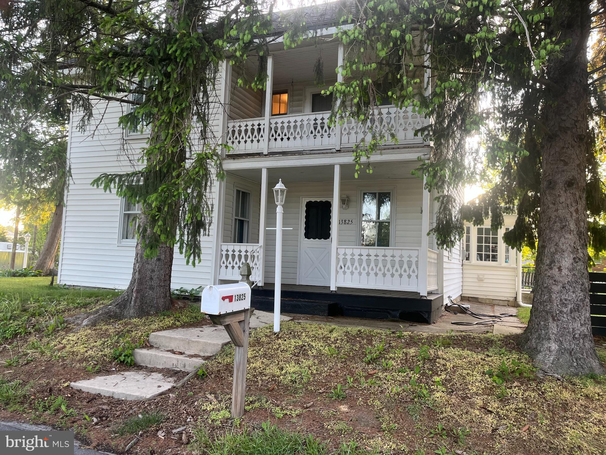 MAUGANSVILLE - Residential