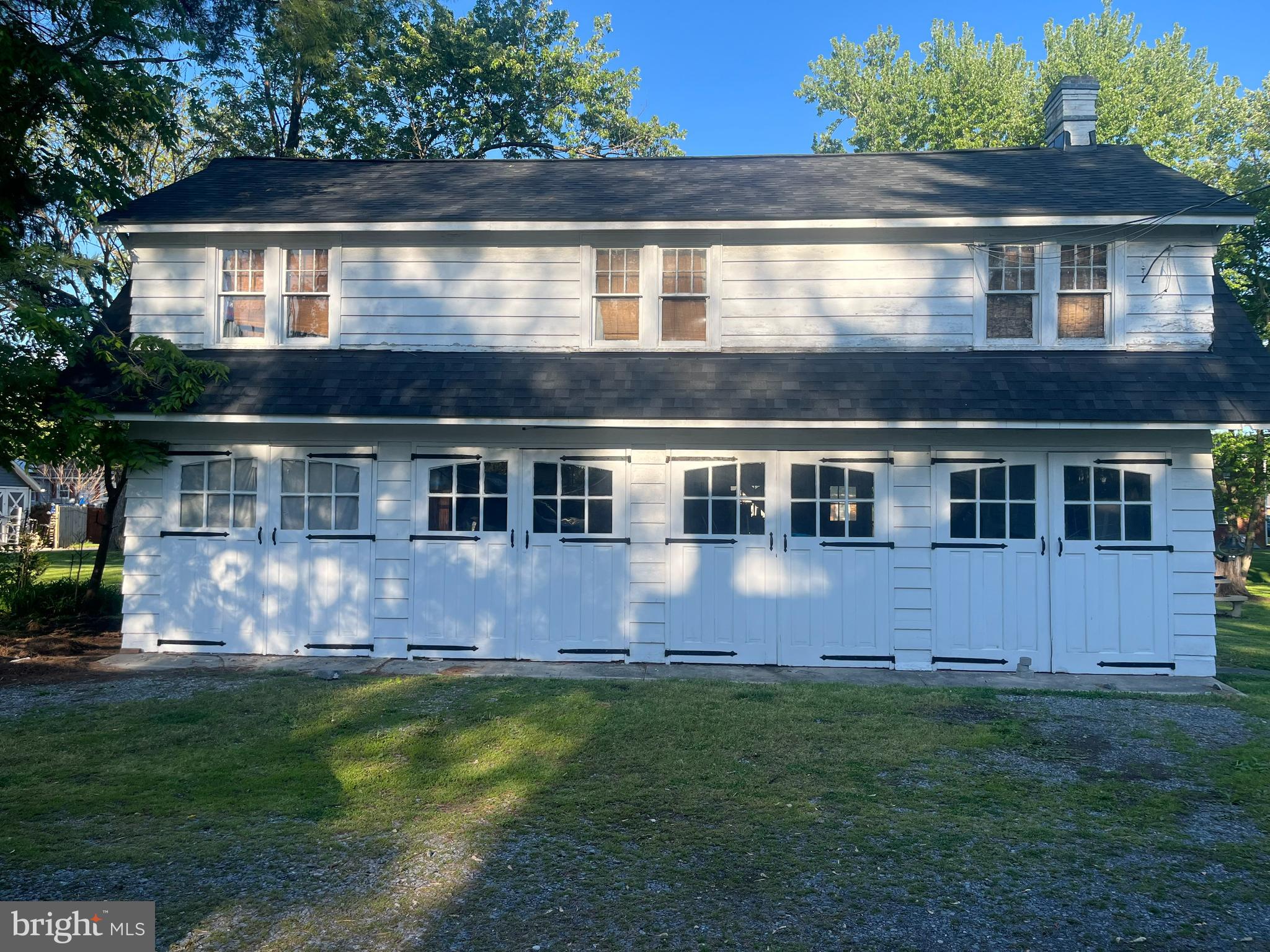 MAUGANSVILLE - Residential
