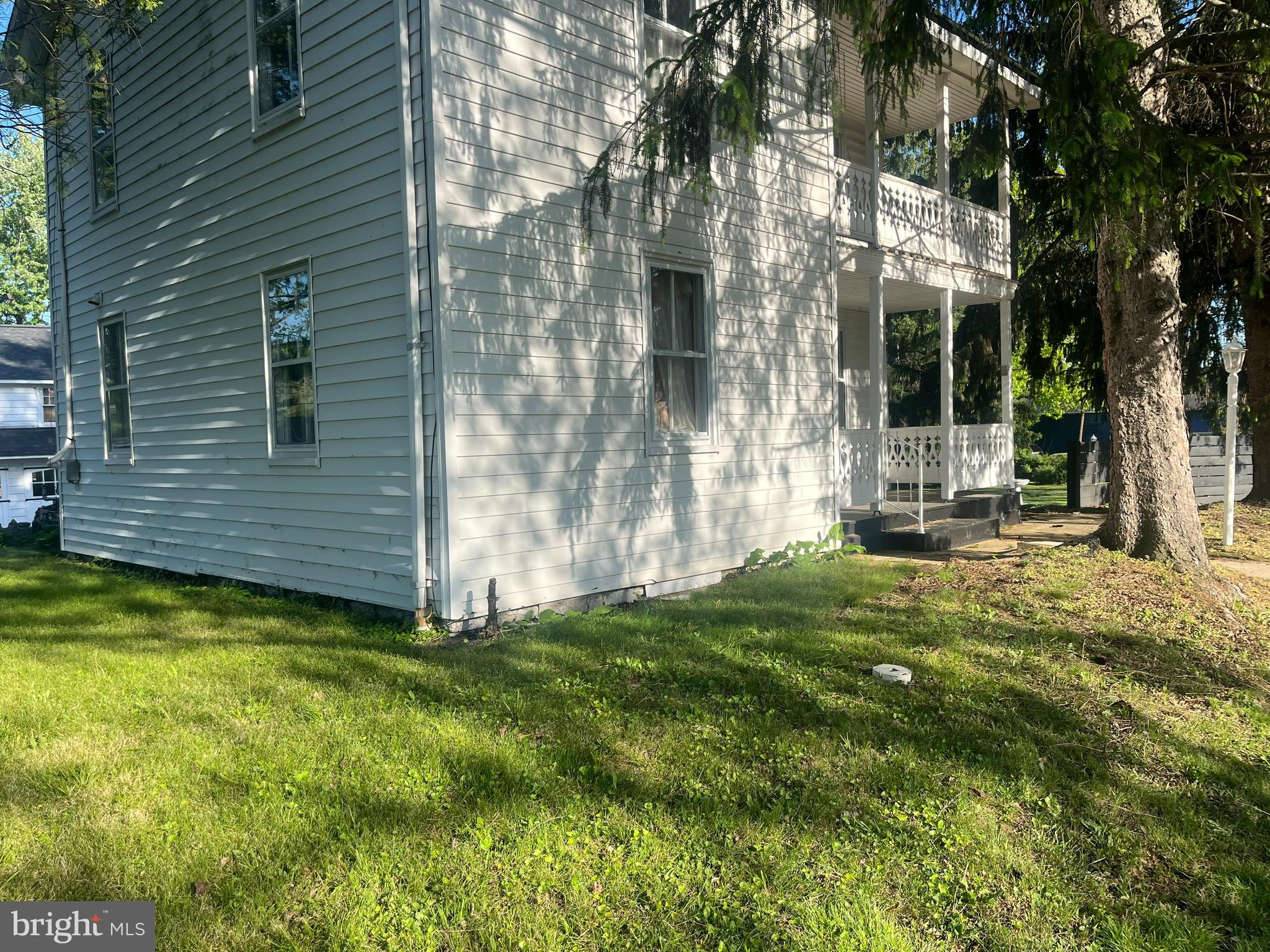 MAUGANSVILLE - Residential