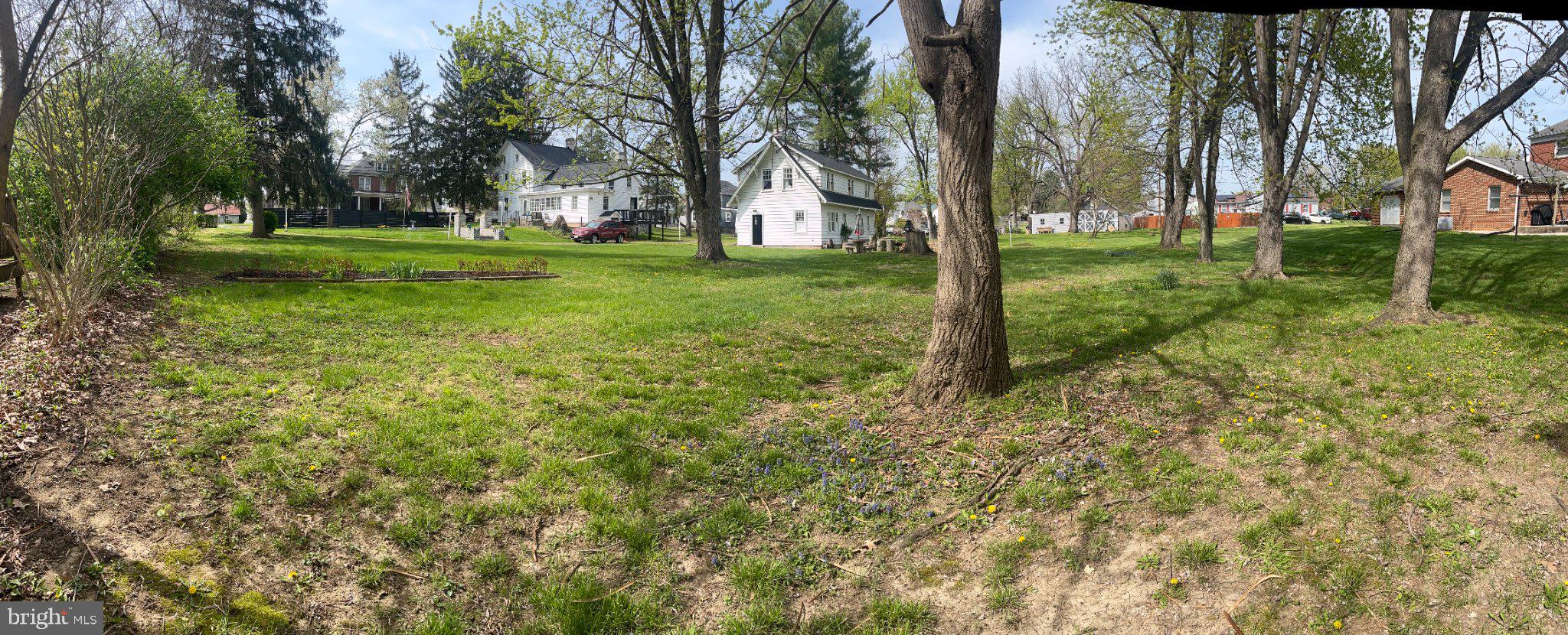 MAUGANSVILLE - Residential
