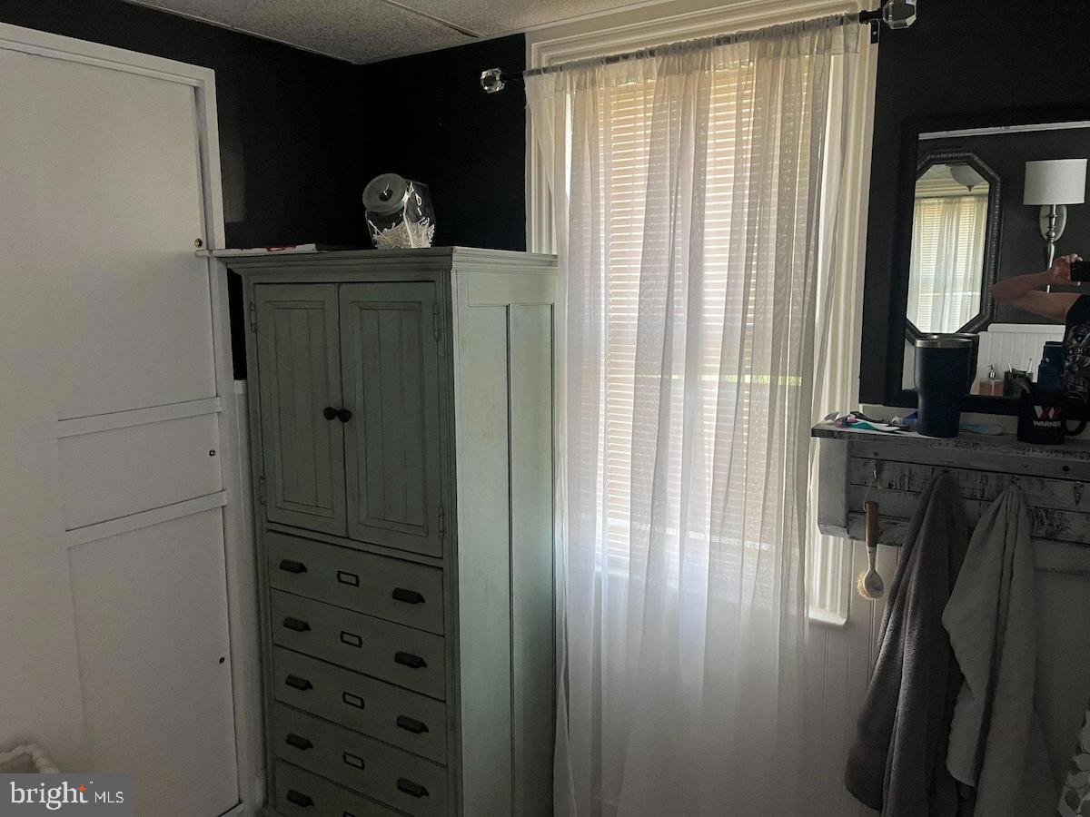 MAUGANSVILLE - Residential
