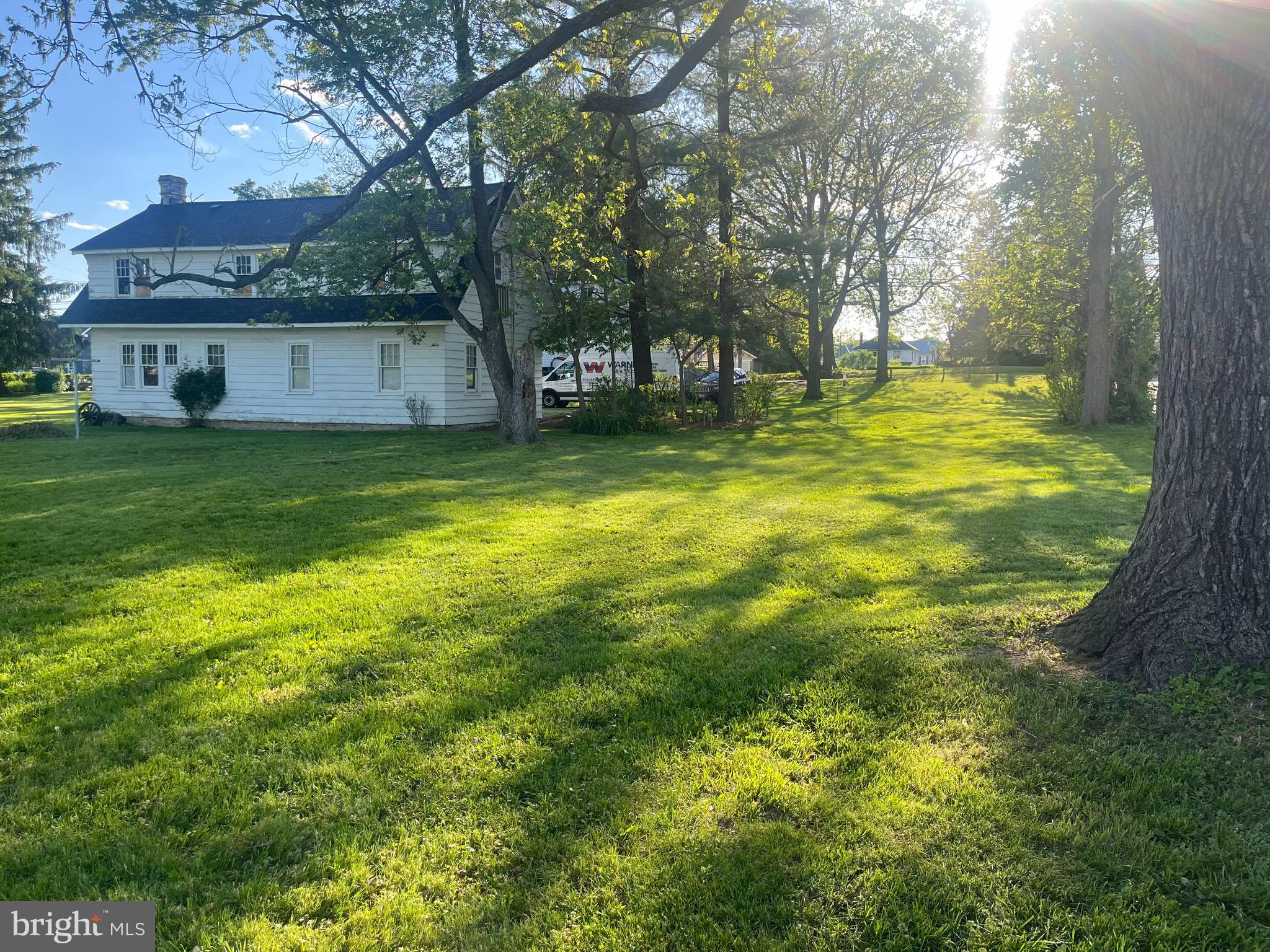 MAUGANSVILLE - Residential