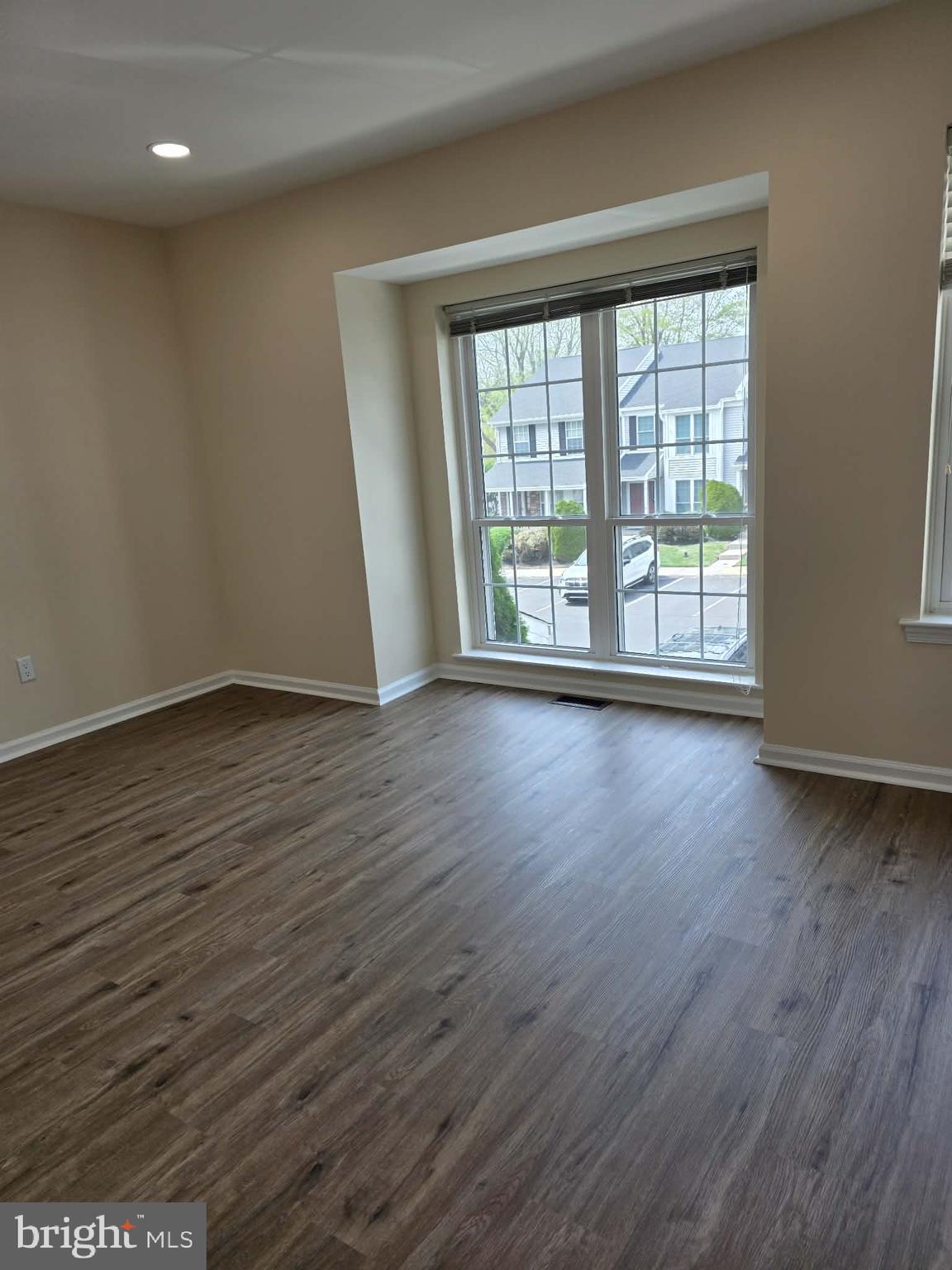 EAGLE RIDGE - Residential