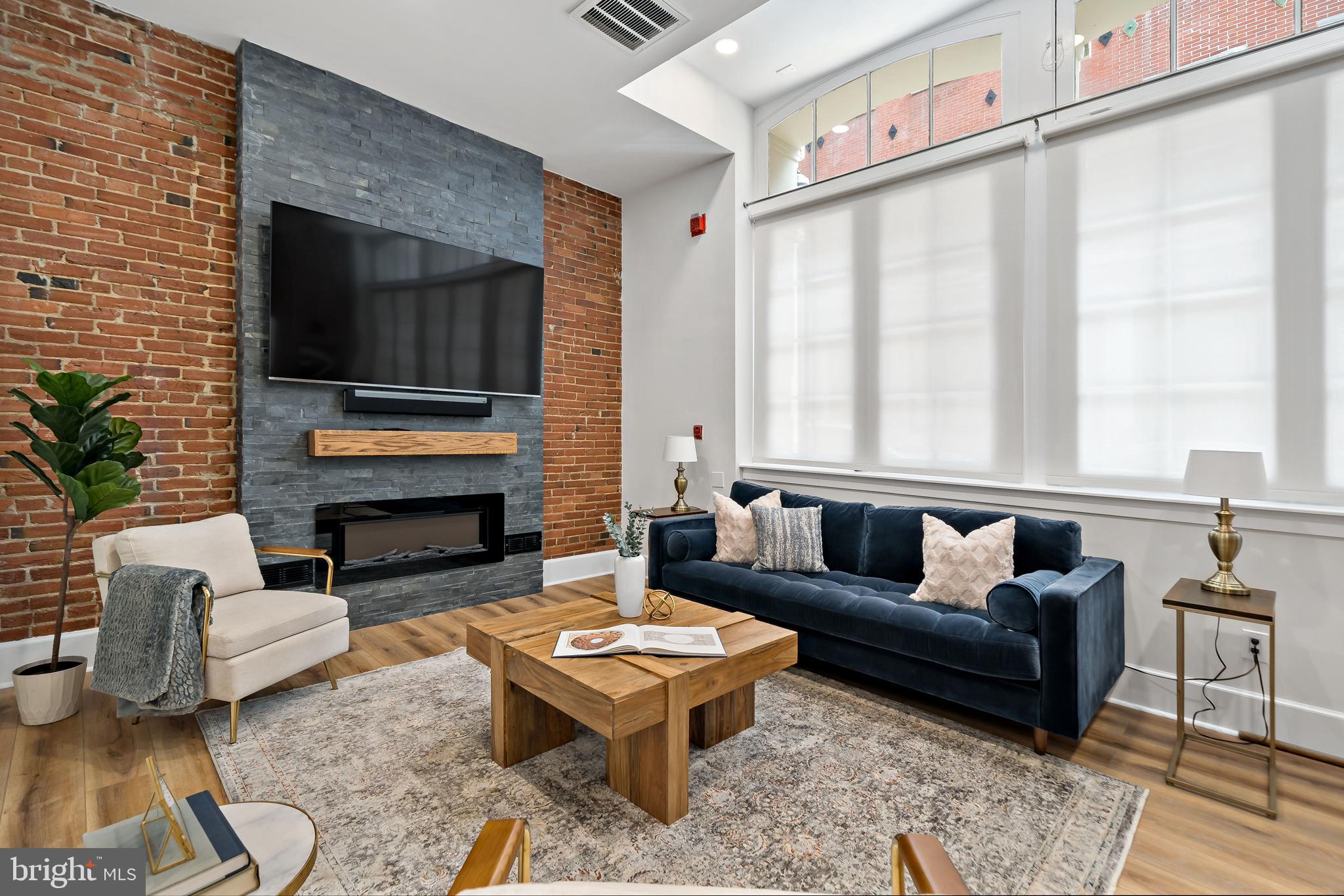 OLD CITY - Residential Lease