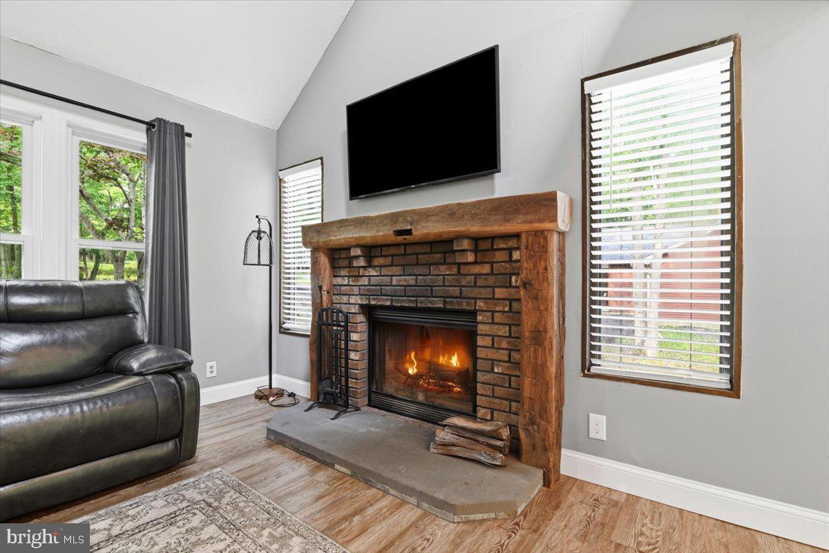 142 SAUNDERS DRIVE