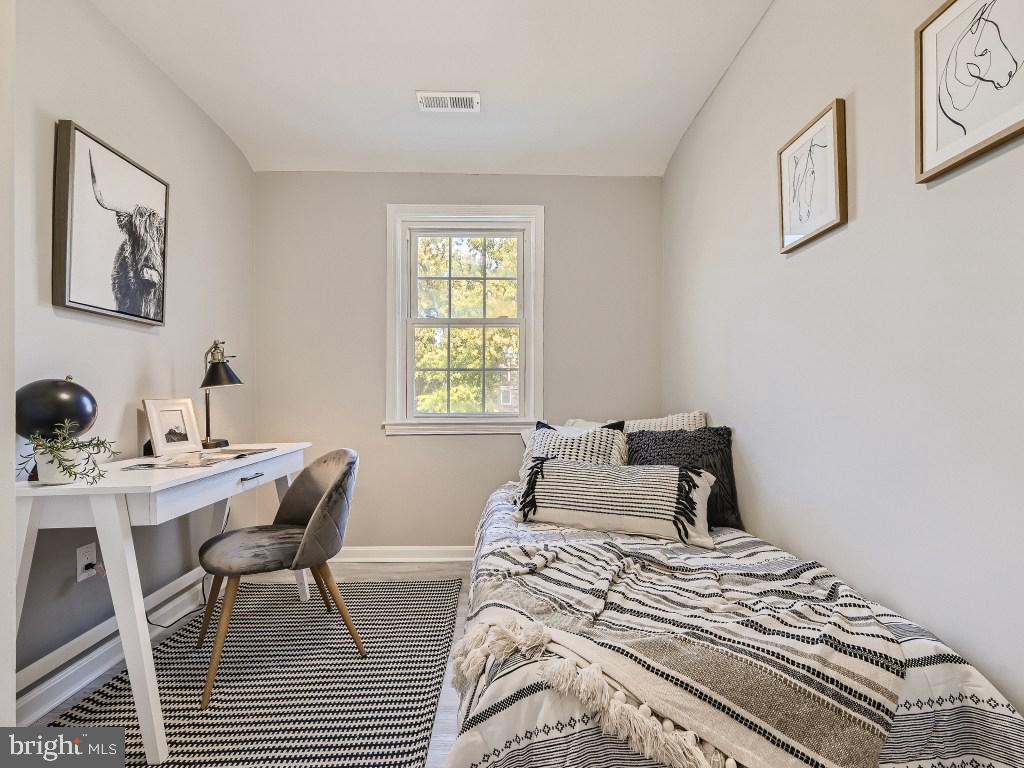 IDLEWOOD - Residential