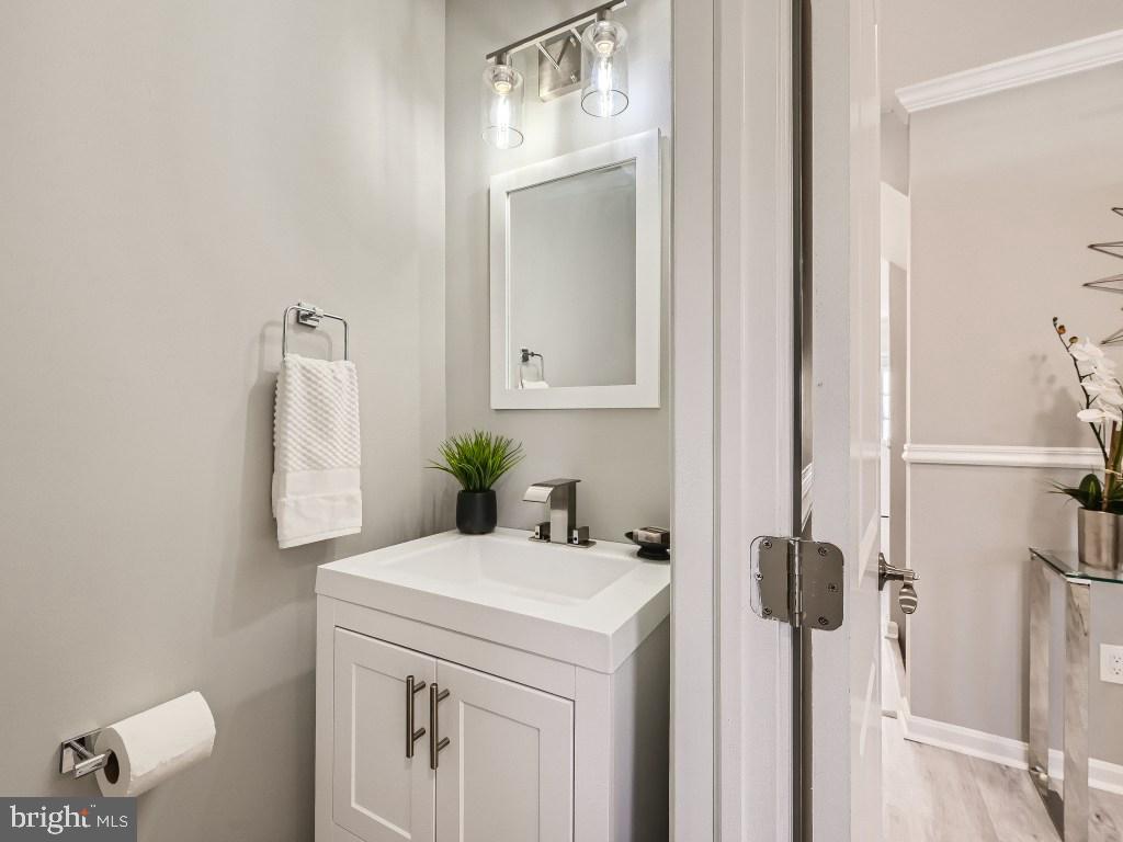 IDLEWOOD - Residential