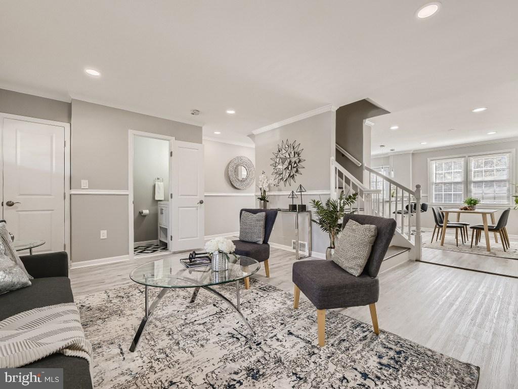 IDLEWOOD - Residential