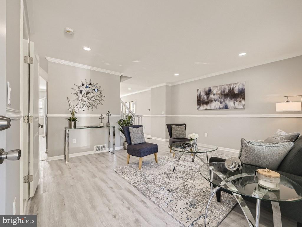 IDLEWOOD - Residential