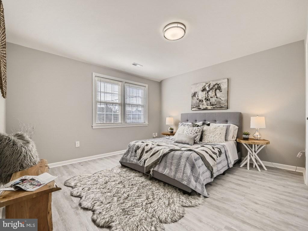 IDLEWOOD - Residential