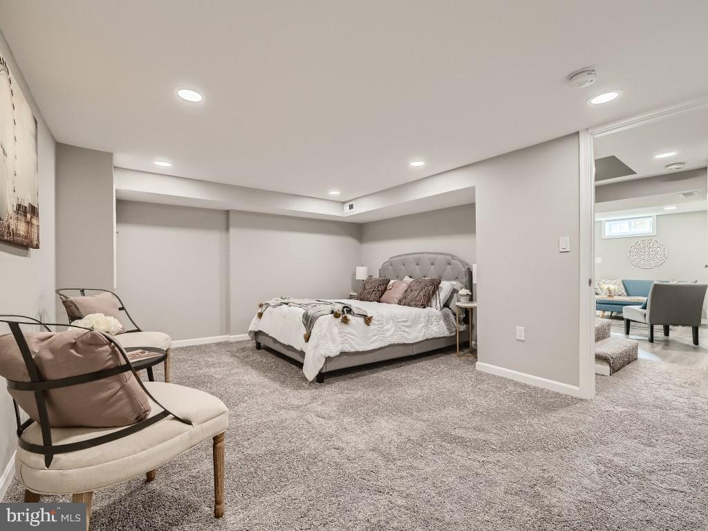 IDLEWOOD - Residential