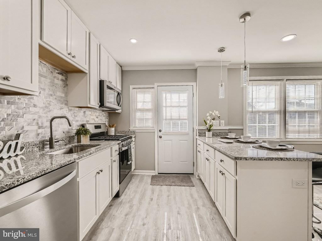 IDLEWOOD - Residential