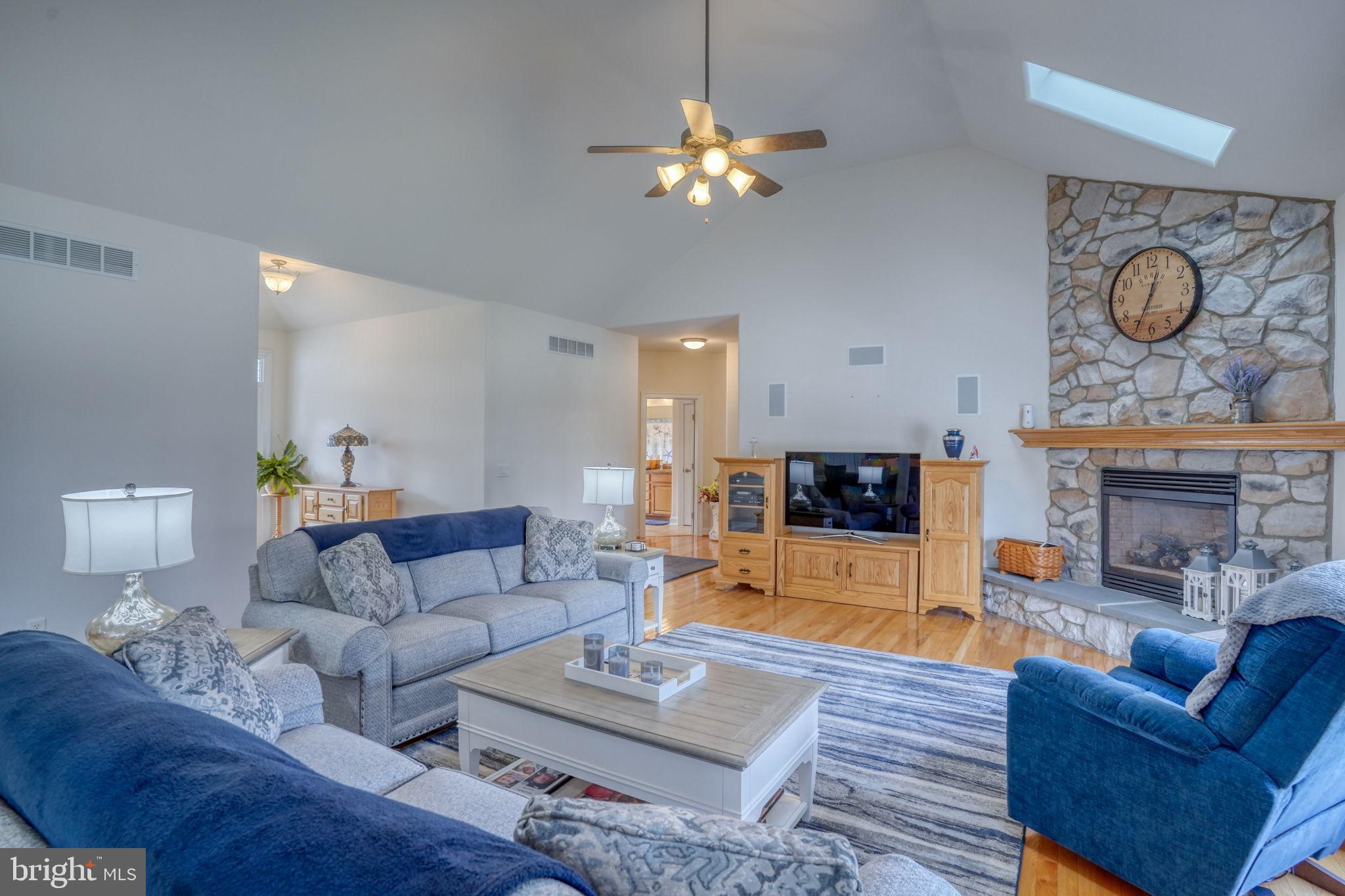 ROCKLAND HILLS - Residential