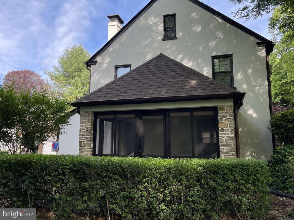 Photo of 1299 Hillside Drive, LANCASTER, PA 17603 (MLS # PALA2077656)