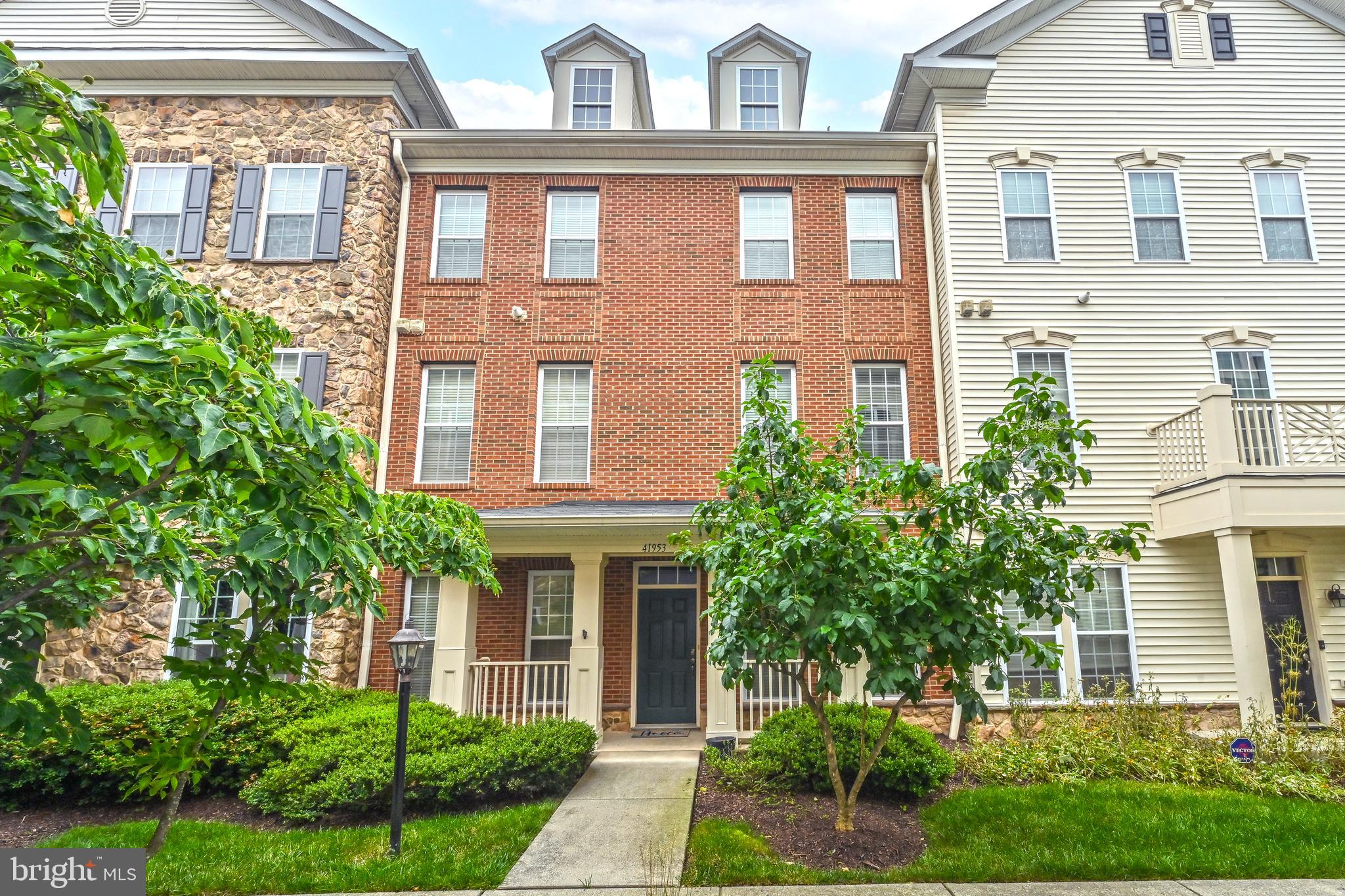 STONE SPRINGS CONDOMINIUMS - Residential Lease