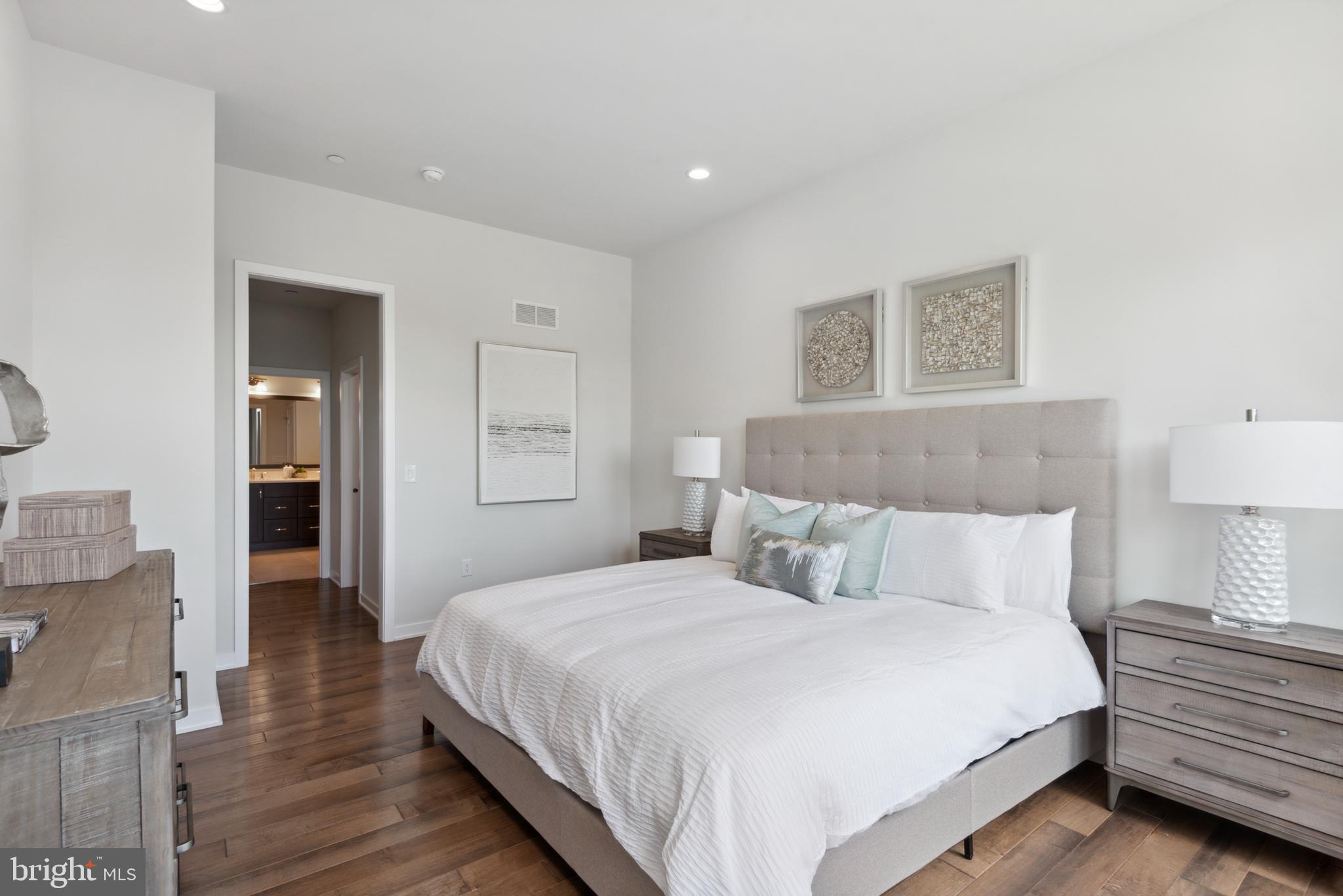 REGENCY AT WATERSIDE - Residential