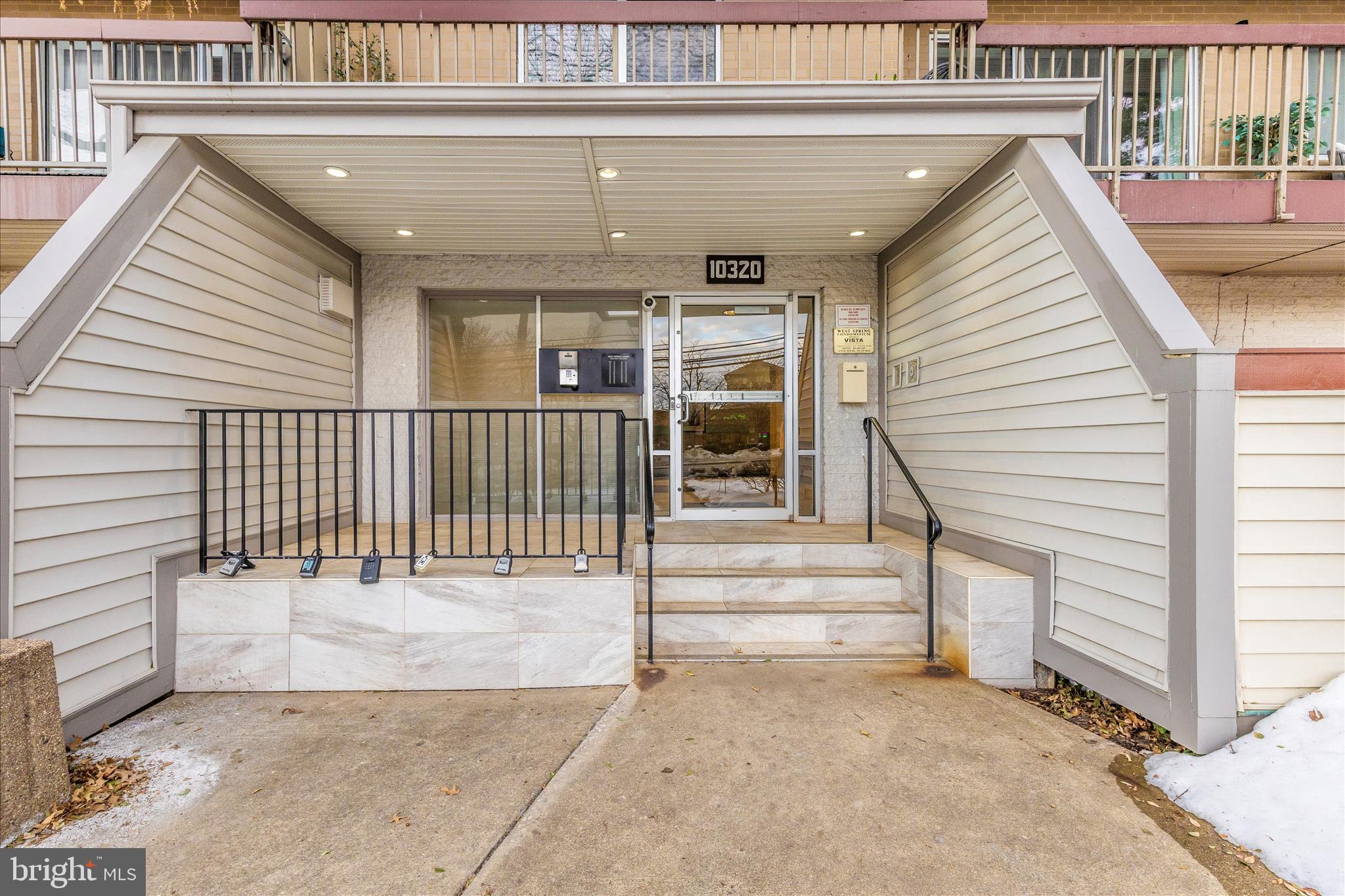 WEST SPRING - Residential