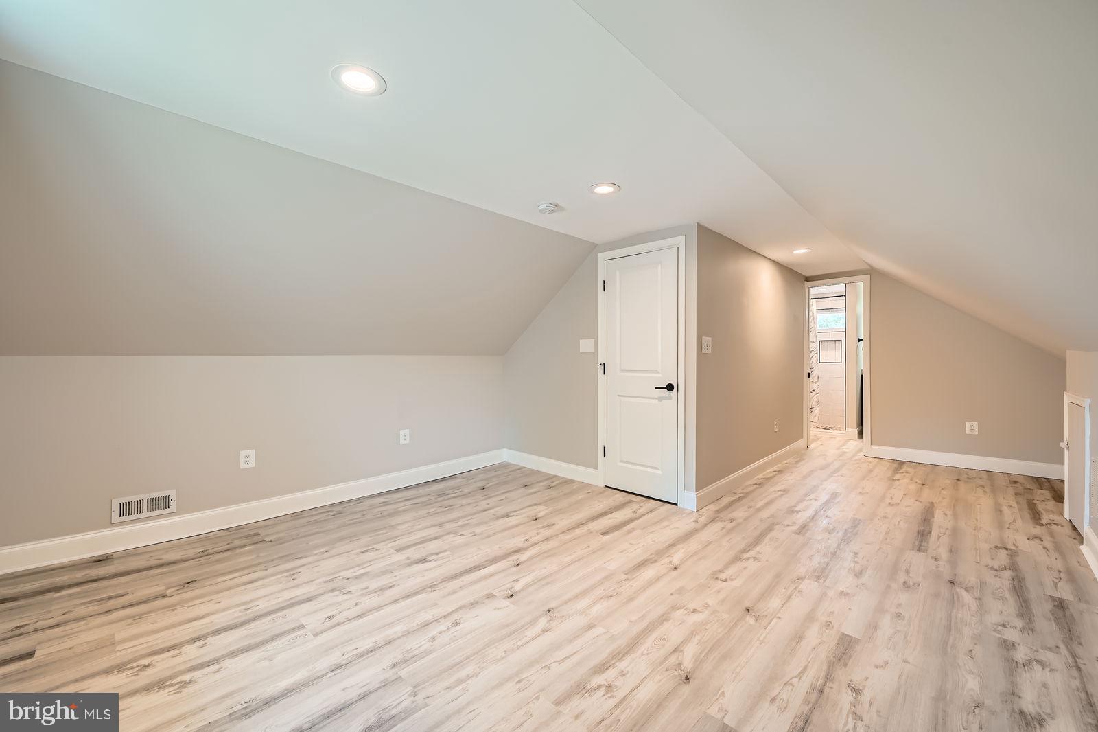 MORGAN PARK - Residential