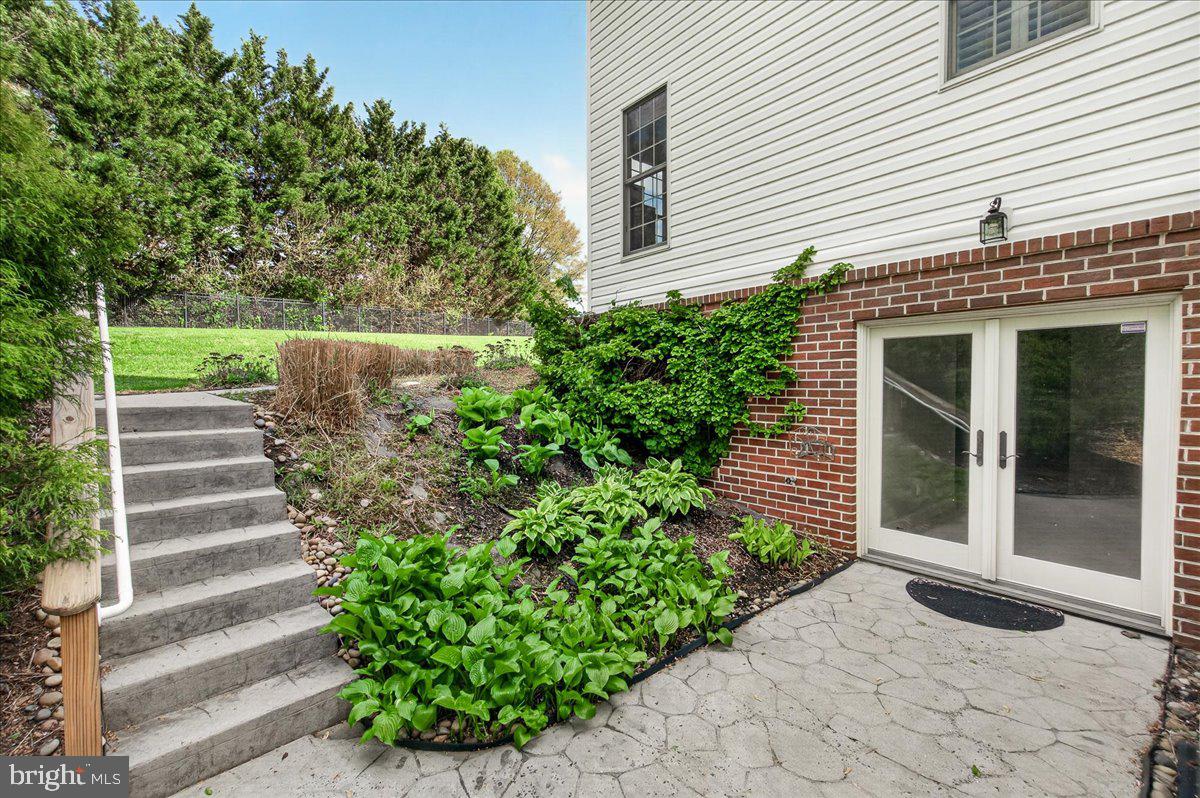 WEST OAK FIELDS - Residential