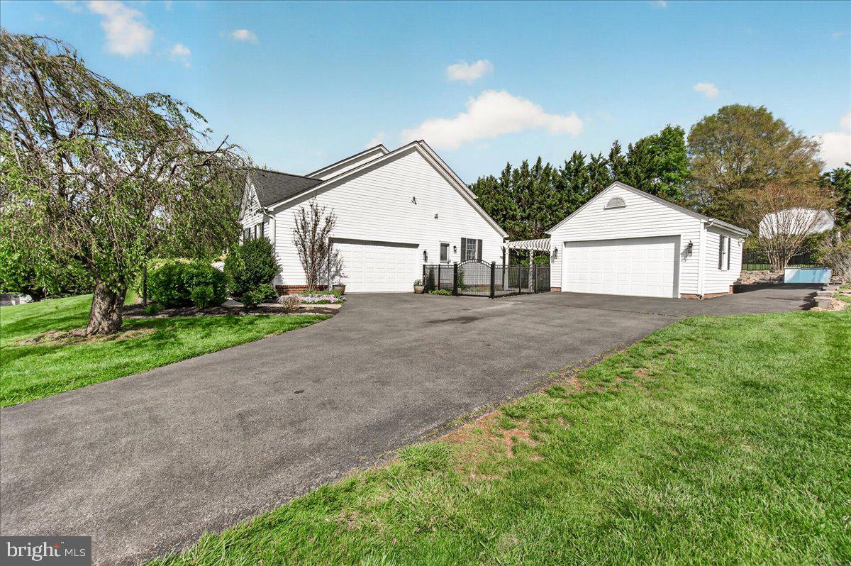 WEST OAK FIELDS - Residential