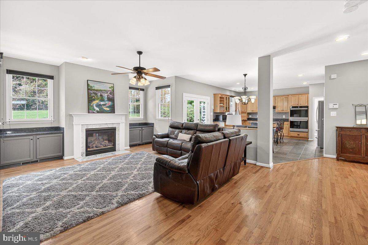 WEST OAK FIELDS - Residential