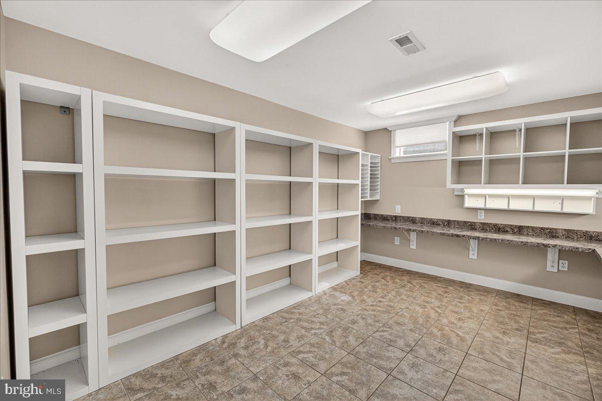 WEST OAK FIELDS - Residential