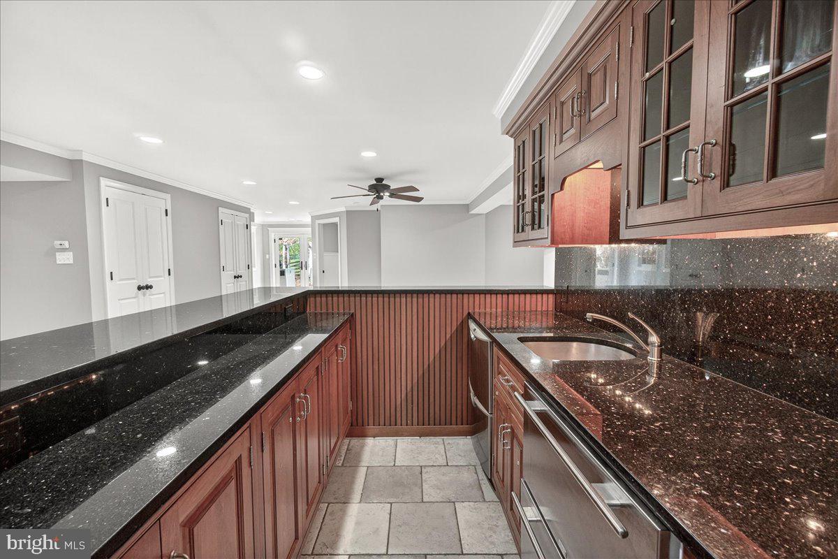 WEST OAK FIELDS - Residential