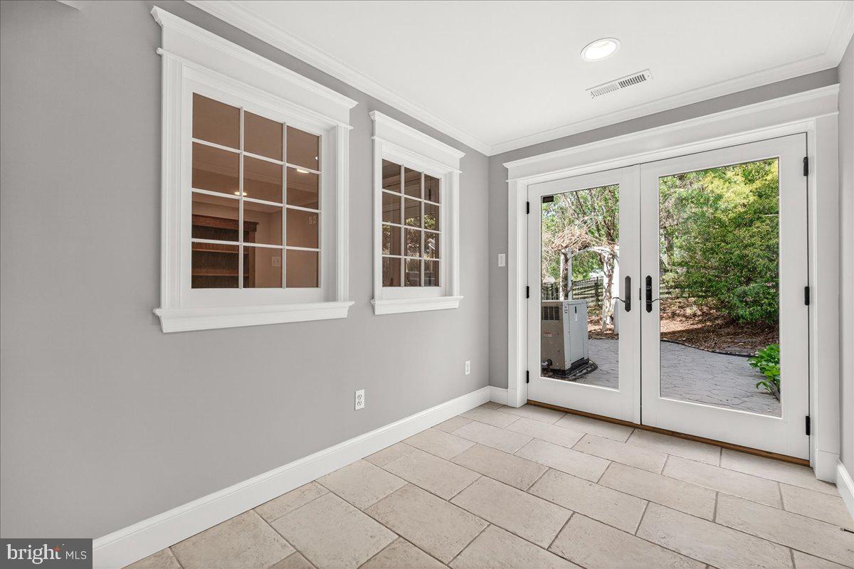 WEST OAK FIELDS - Residential