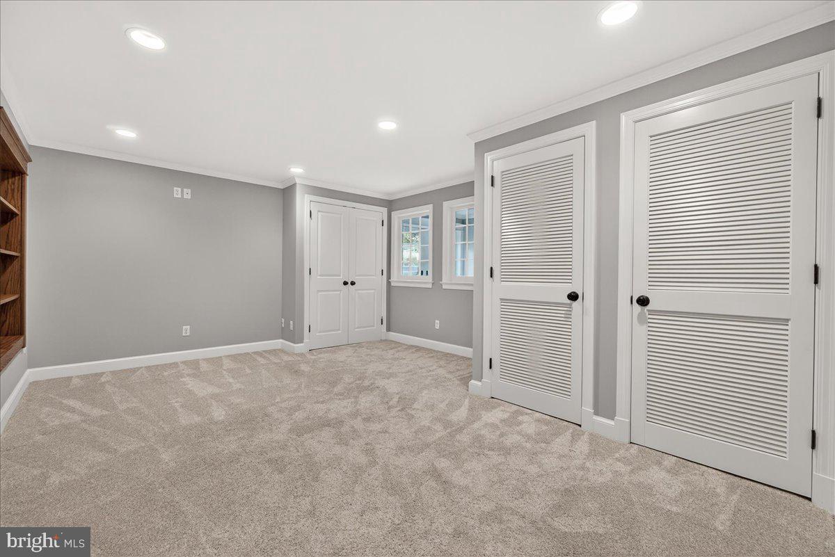 WEST OAK FIELDS - Residential