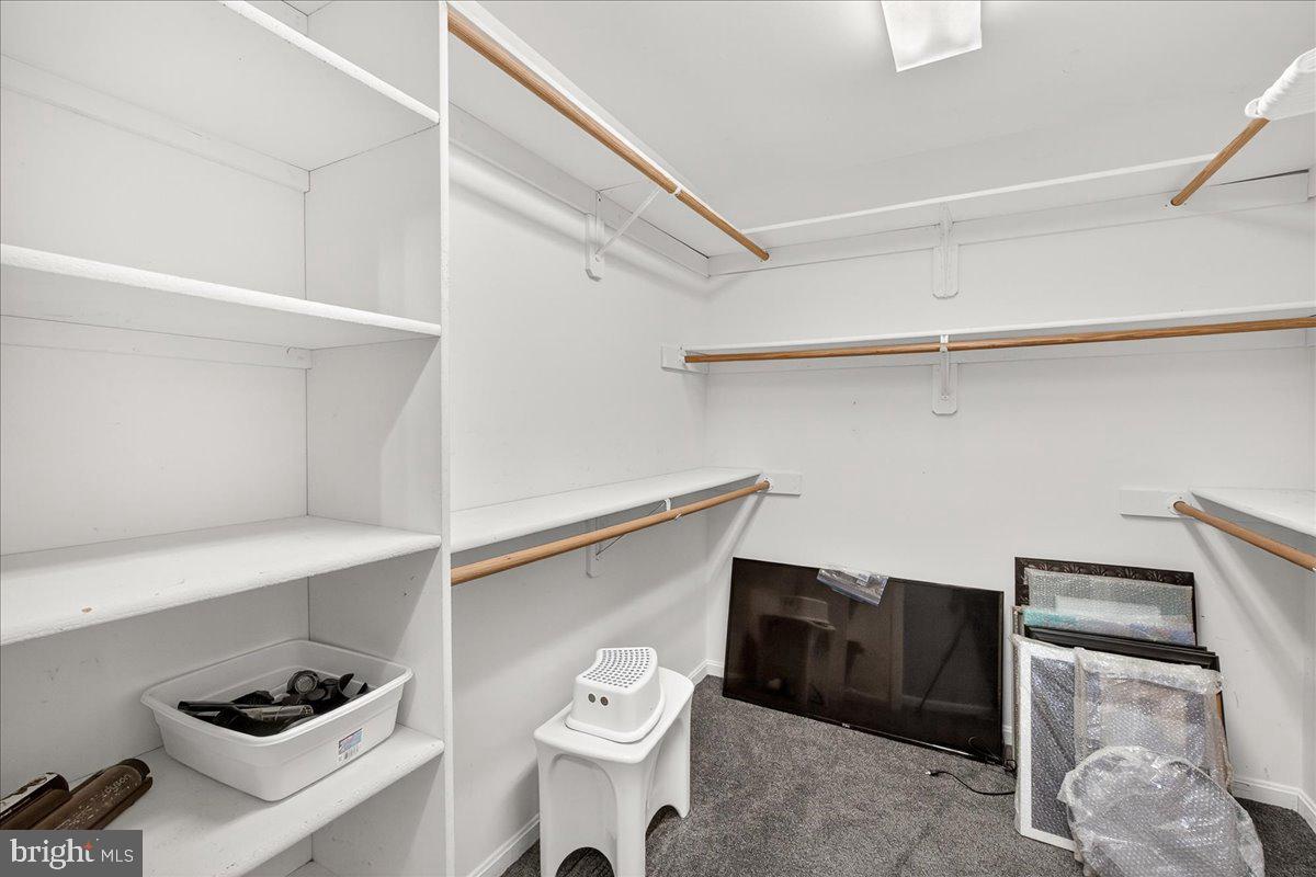 WEST OAK FIELDS - Residential