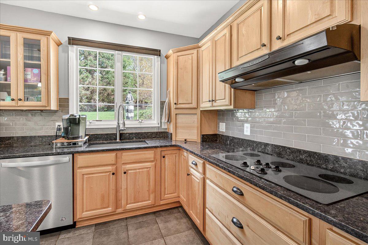 WEST OAK FIELDS - Residential