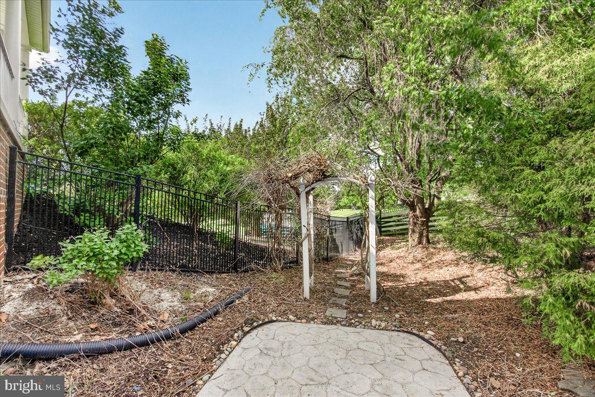 WEST OAK FIELDS - Residential